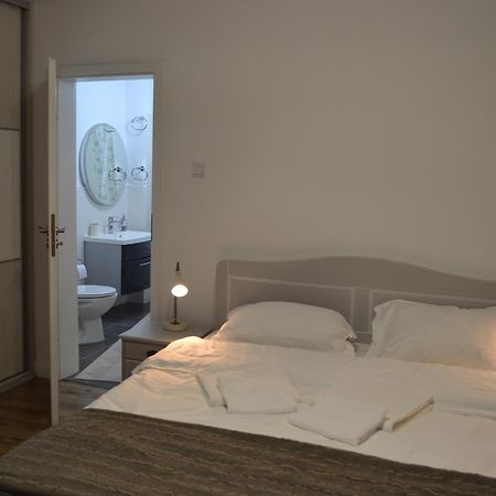 Apartament Victoria Plaza Two Bdr Apt Bukareszt Zewnętrze zdjęcie